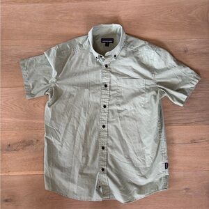 Patagonia cotton blend green button up Daily shirt - size medium
